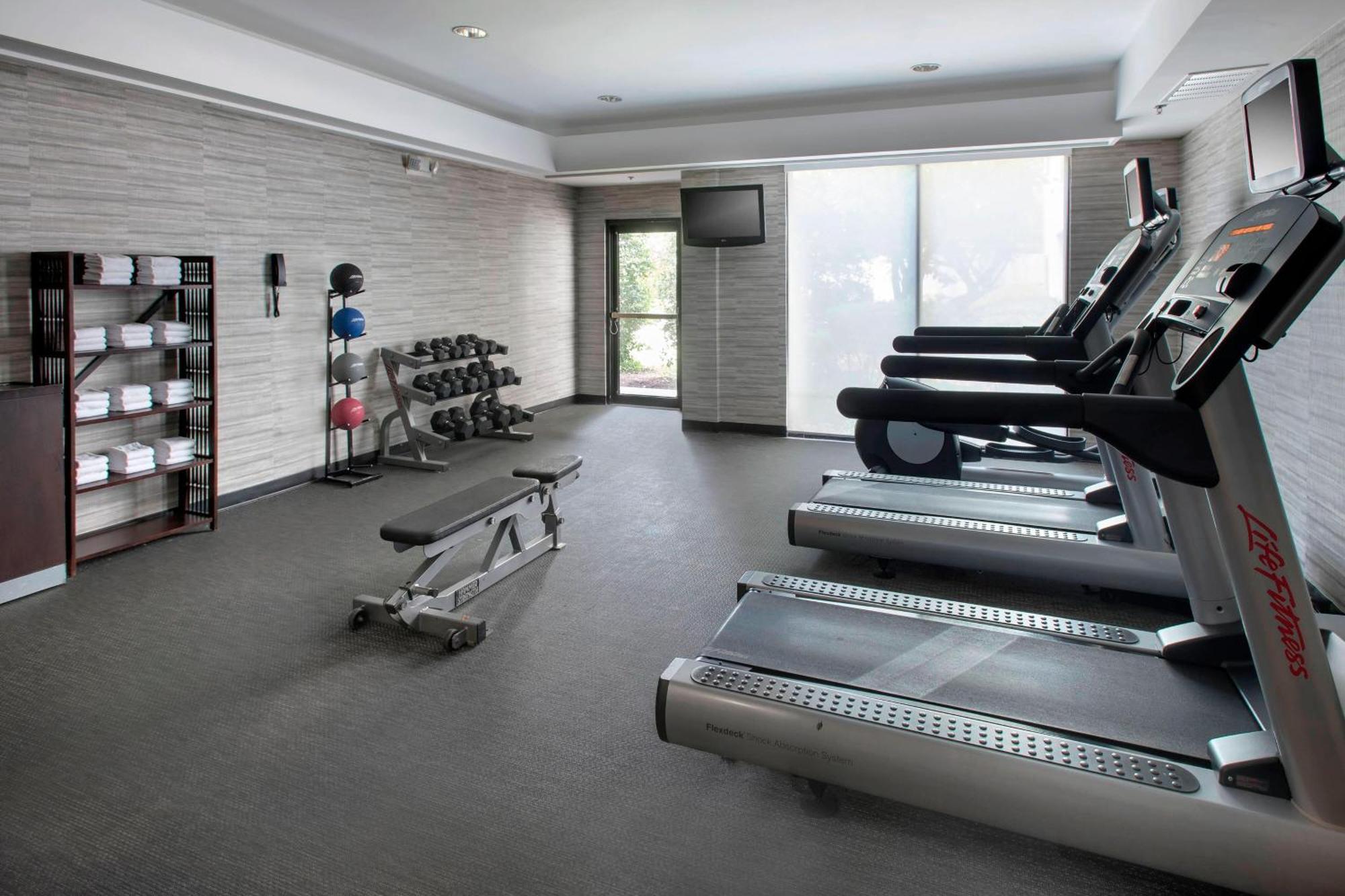Courtyard By Marriott Принстън Екстериор снимка