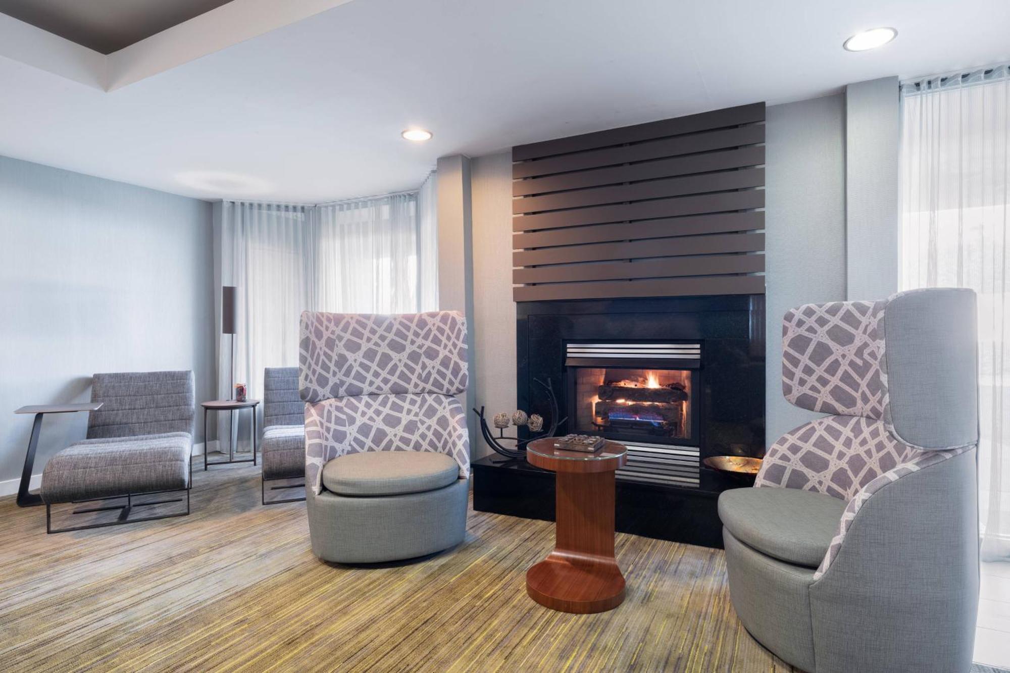 Courtyard By Marriott Принстън Екстериор снимка