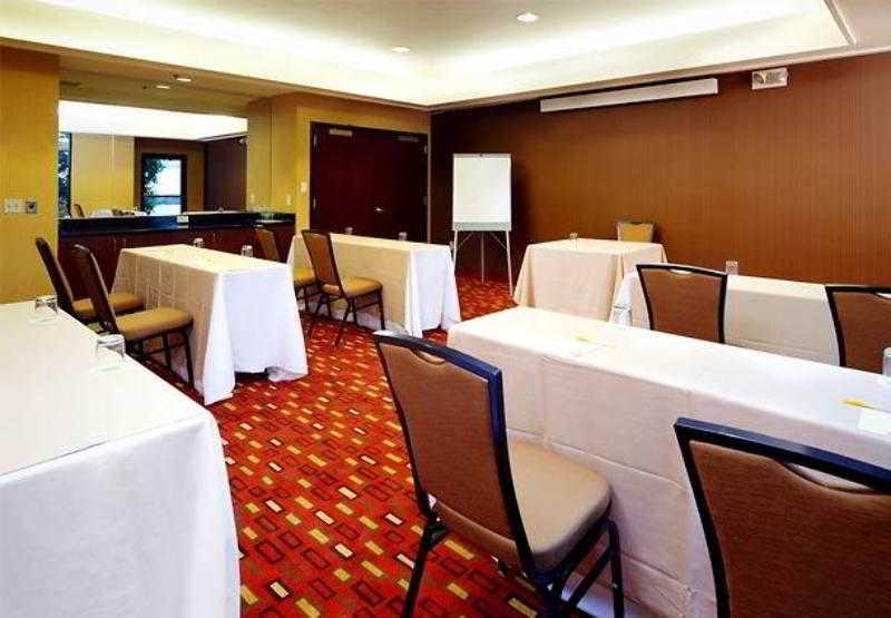 Courtyard By Marriott Принстън Екстериор снимка